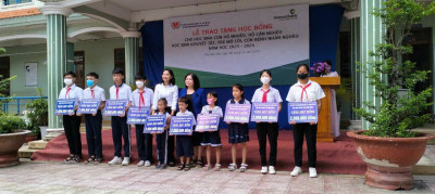 LỄ TRAO TẶNG HỌC BỔNG NĂM HỌC 2023-2023