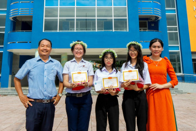 Khen thưởng học sinh giỏi cấp Tỉnh năm học 2023-2024