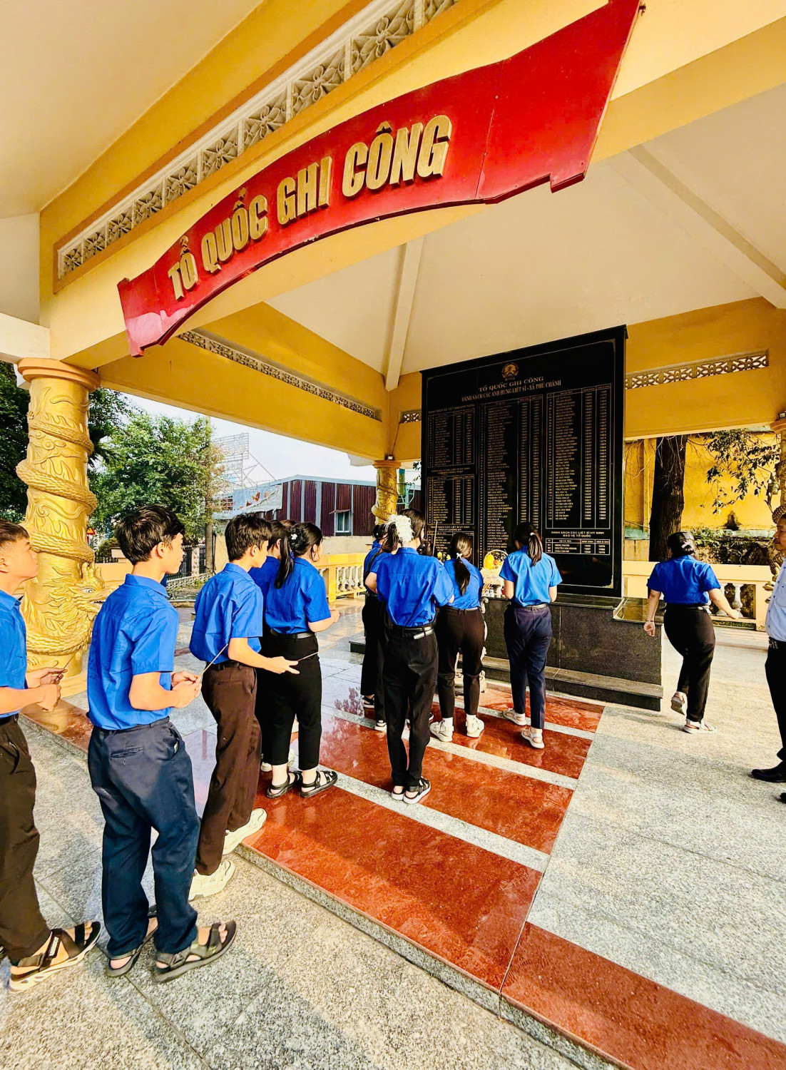 z7659682563274 ea7414f33cf4730a577816ebfb75c230