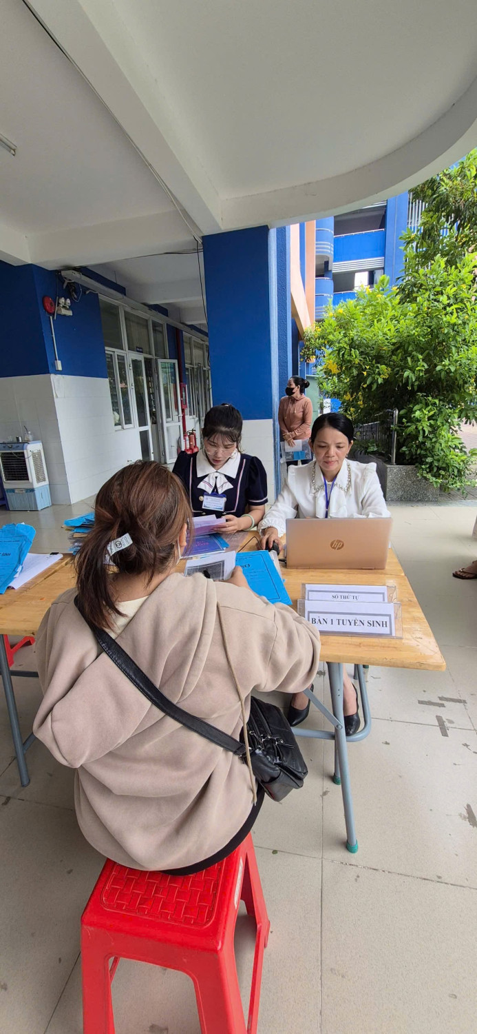 Tuyển sinh lớp 6 năm học 2026-2027